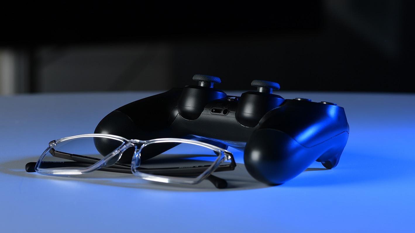 Gaming Glasses – Are Glasses with Blue Light Filters a Good Idea for Gamers?