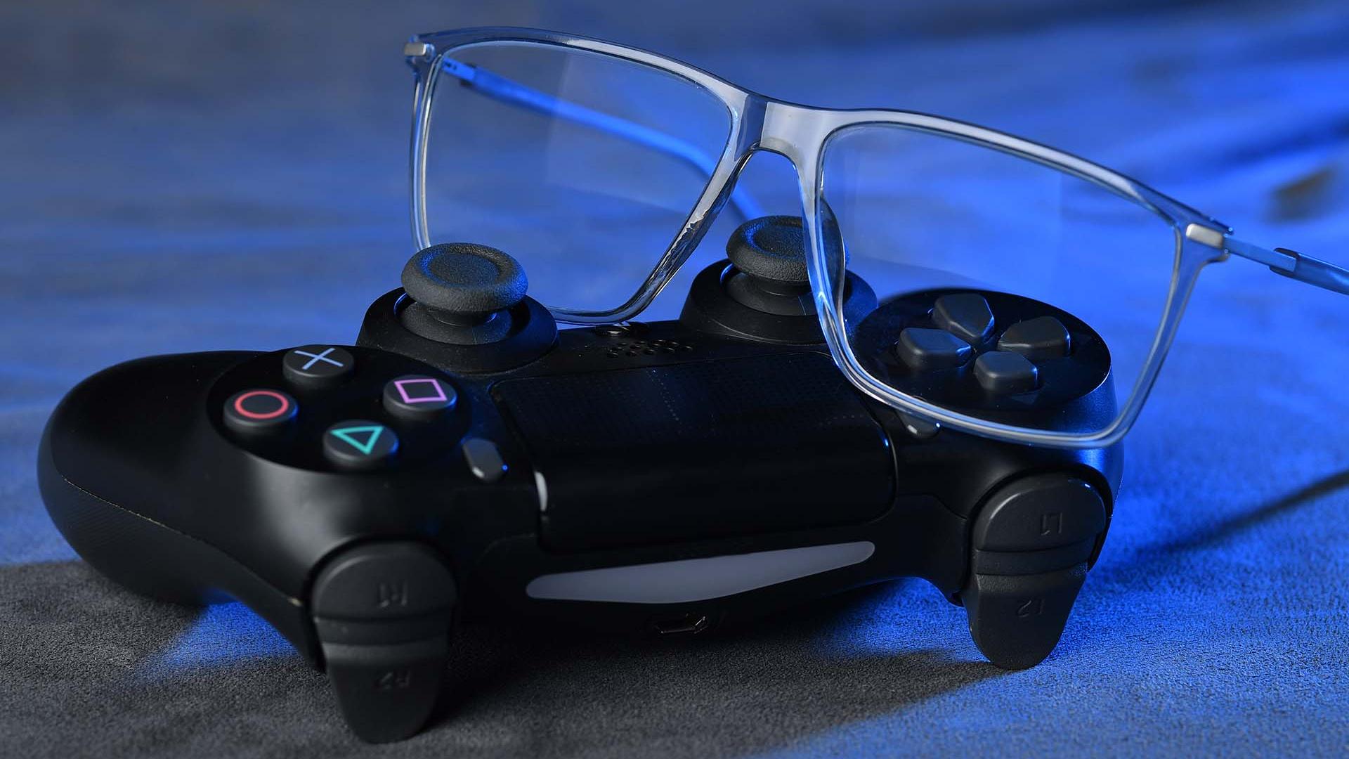 What gamers need to know about prescription glasses