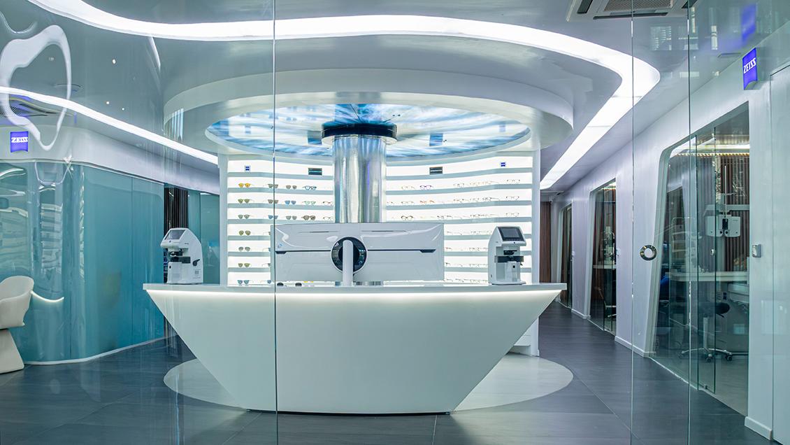 entrance of the first ZEISS VISION CLINIC