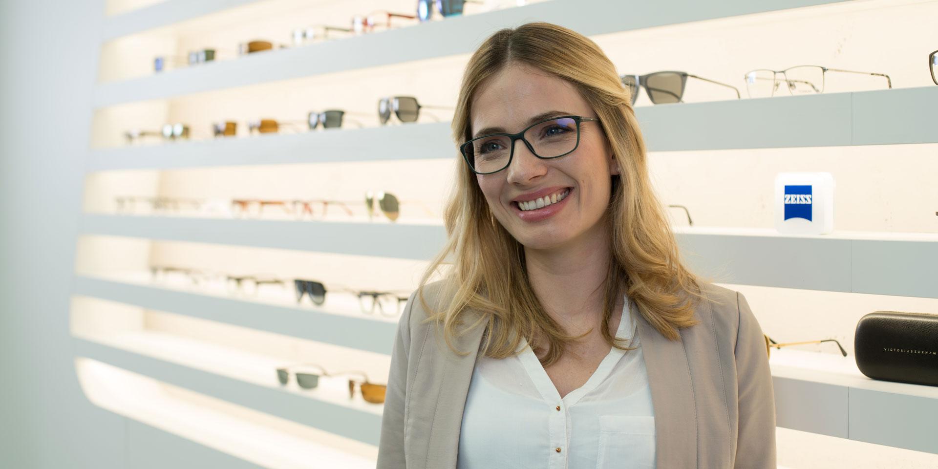 Tips for buying glasses: how to find the correct ones for you