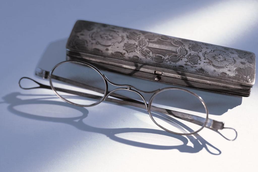 History of shop eyeglass frames