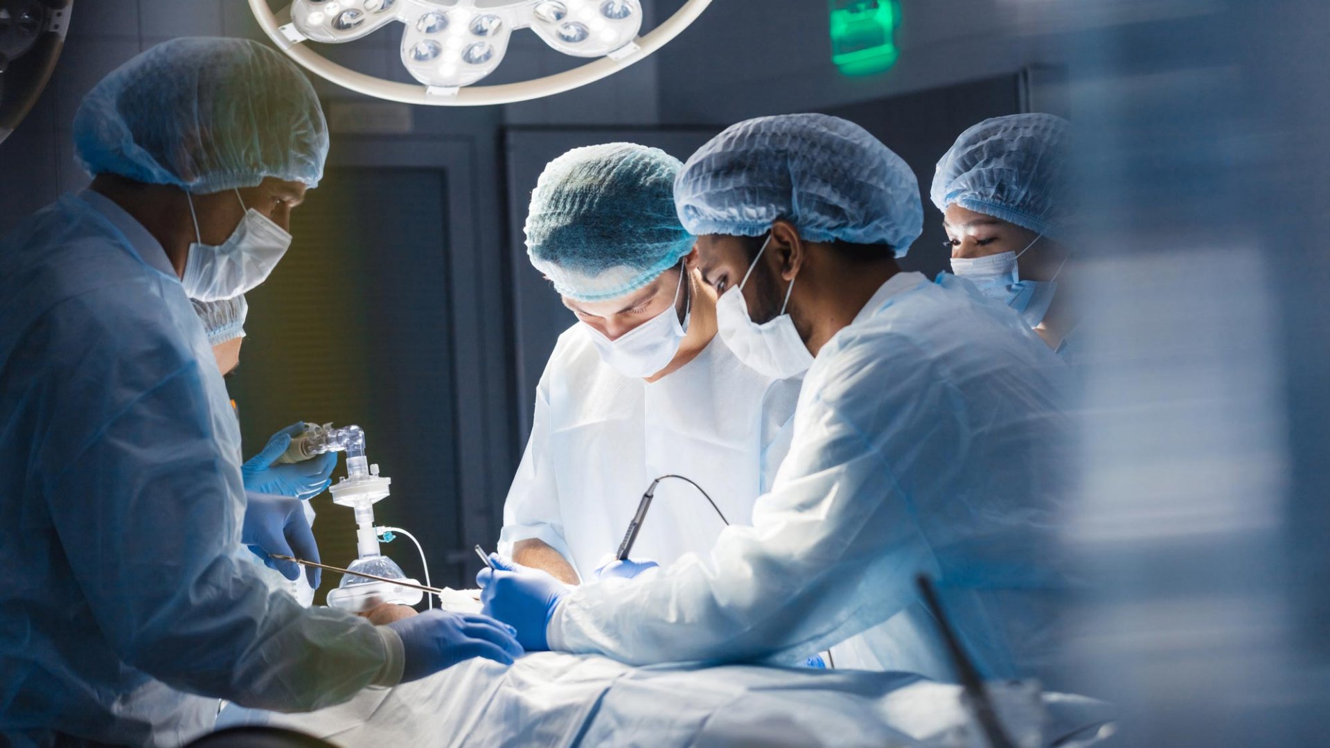  ZEISS is continuously working to improve its high-end medical technology products