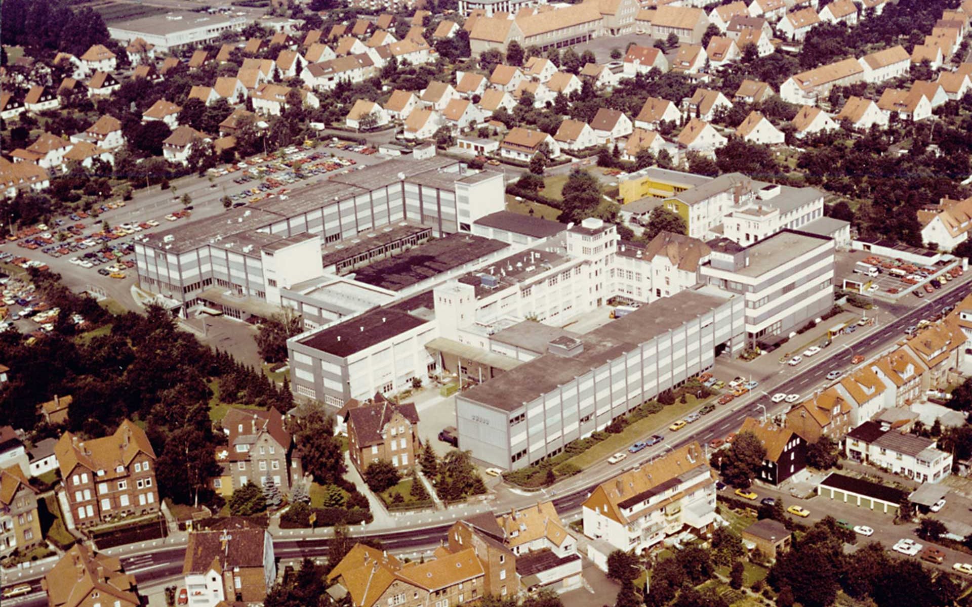 R. Winkel GmbH is incorporated into the Carl Zeiss Foundation.