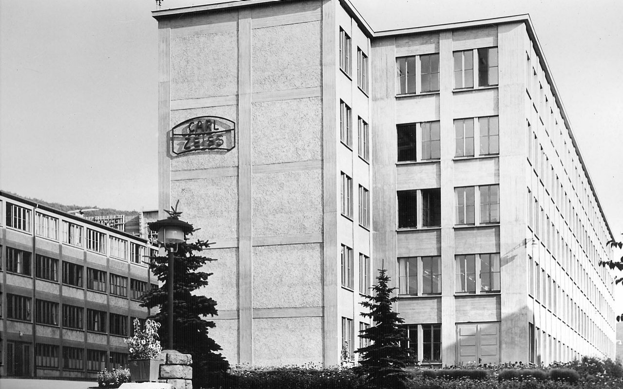 Opton Optische Werke Oberkochen GmbH
