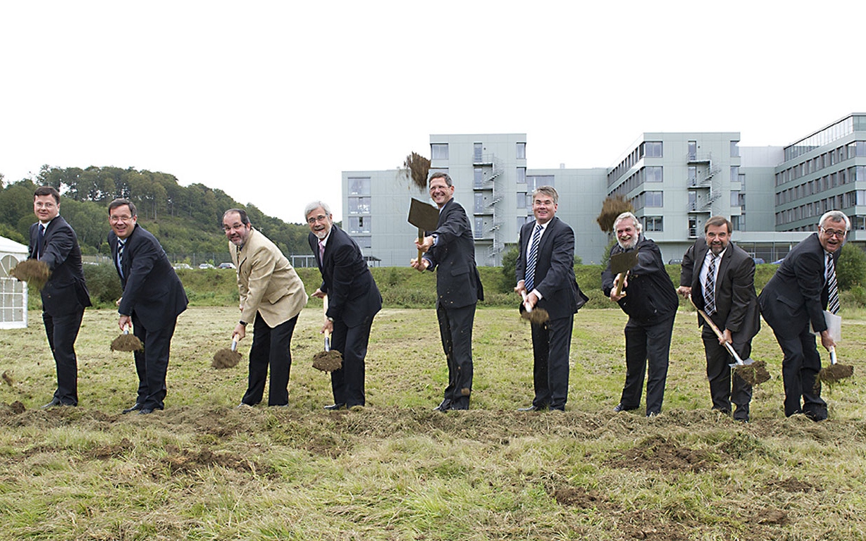 Groundbreaking ceremony for the construction of the Carl Zeiss Meditec AG plant