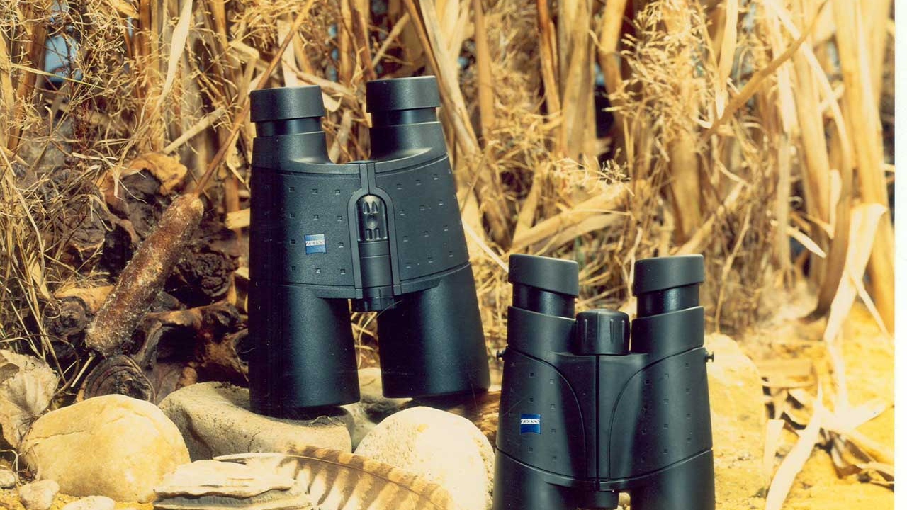 Launch of the Victory 8/10x40 and 8/10x56 binoculars.