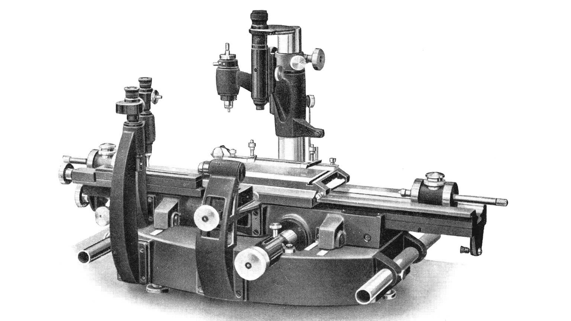 First universal measuring microscope