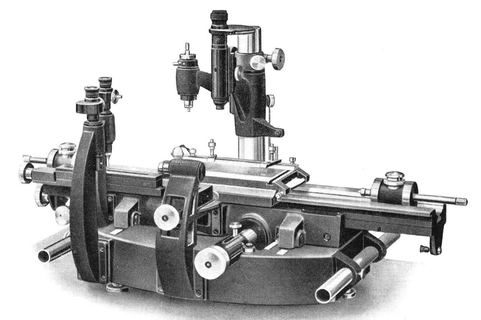 First universal measuring microscope