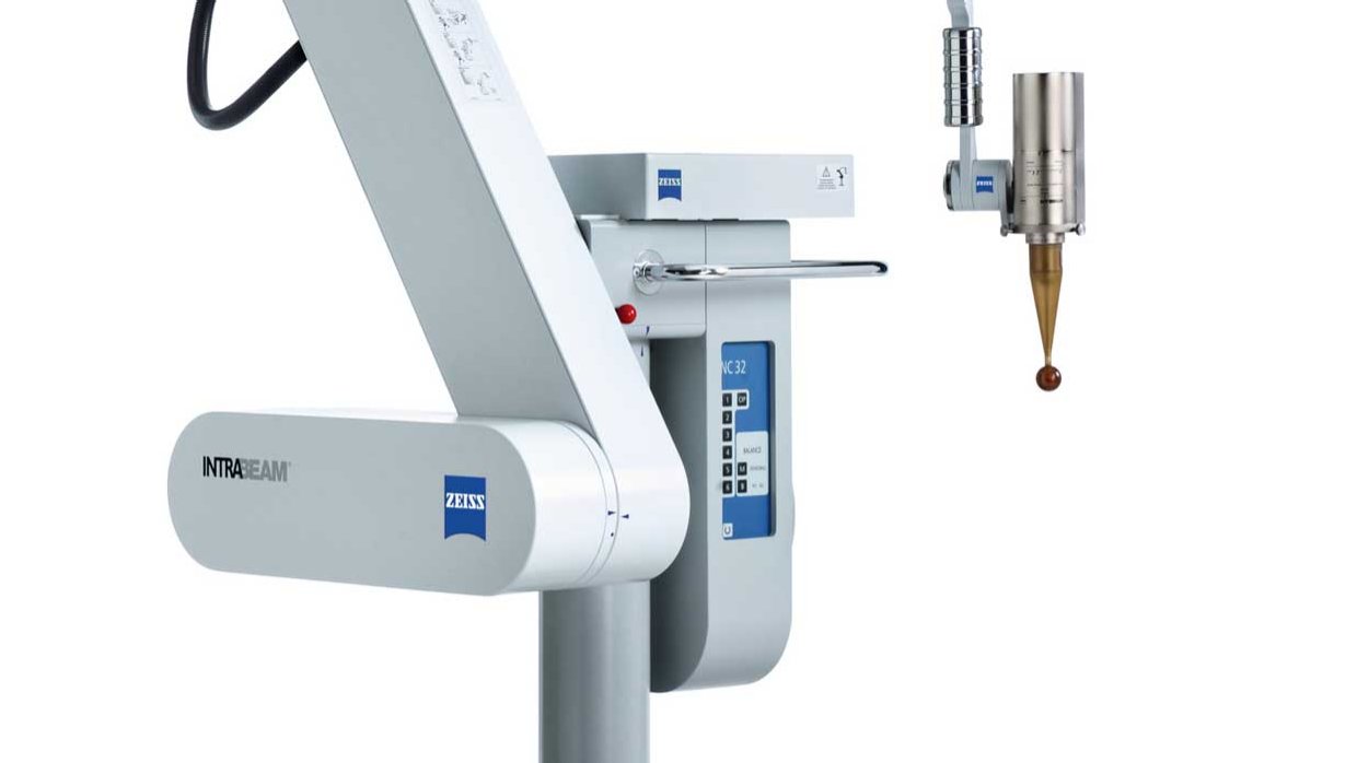 INTRABEAM® enables intraoperative radiotherapy and radiosurgery by means of pinpoint tumor irradiation. 