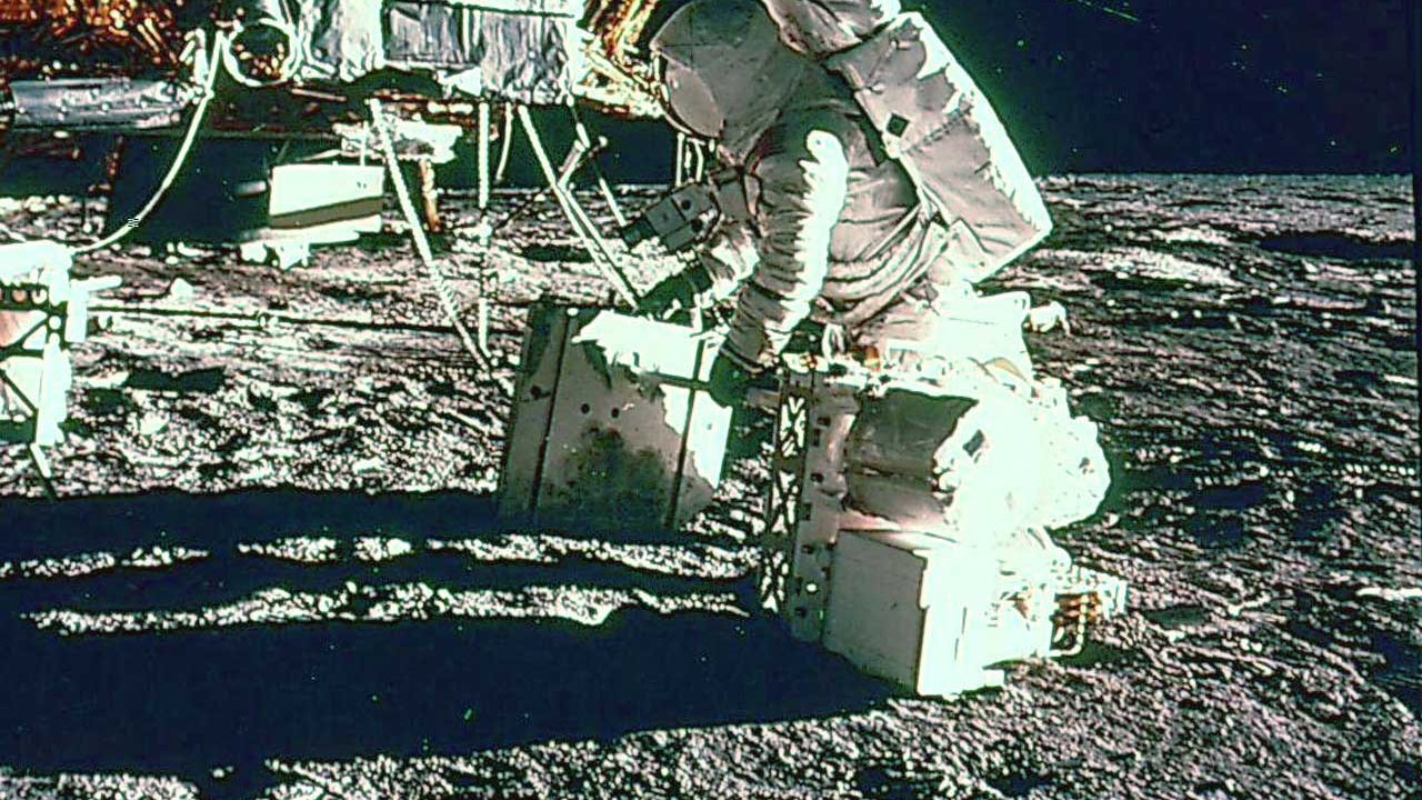 Photos of the first lunar landing were taken with ZEISS lenses.