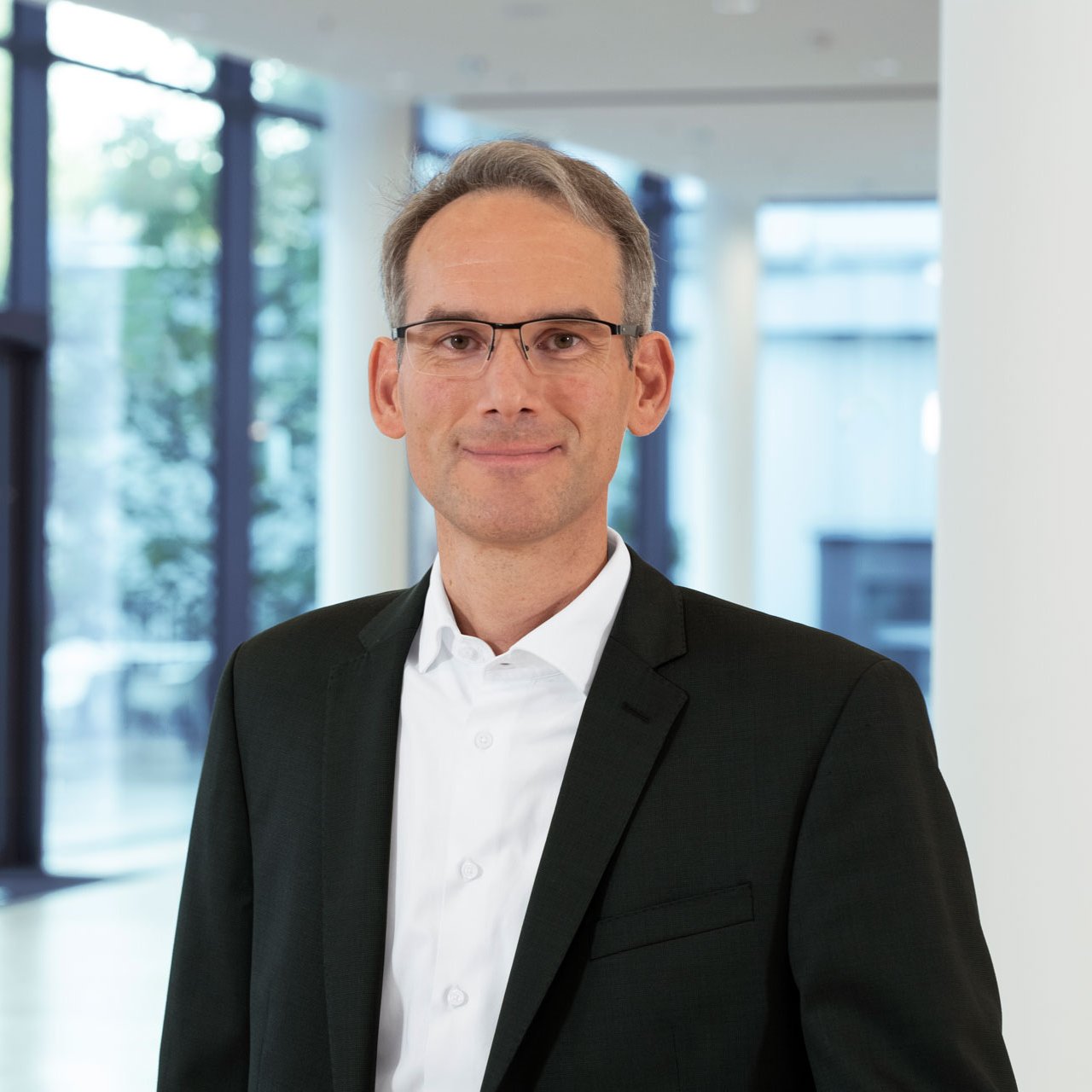 Dr. Markus Weber Member of the Executive Board of the ZEISS Group
