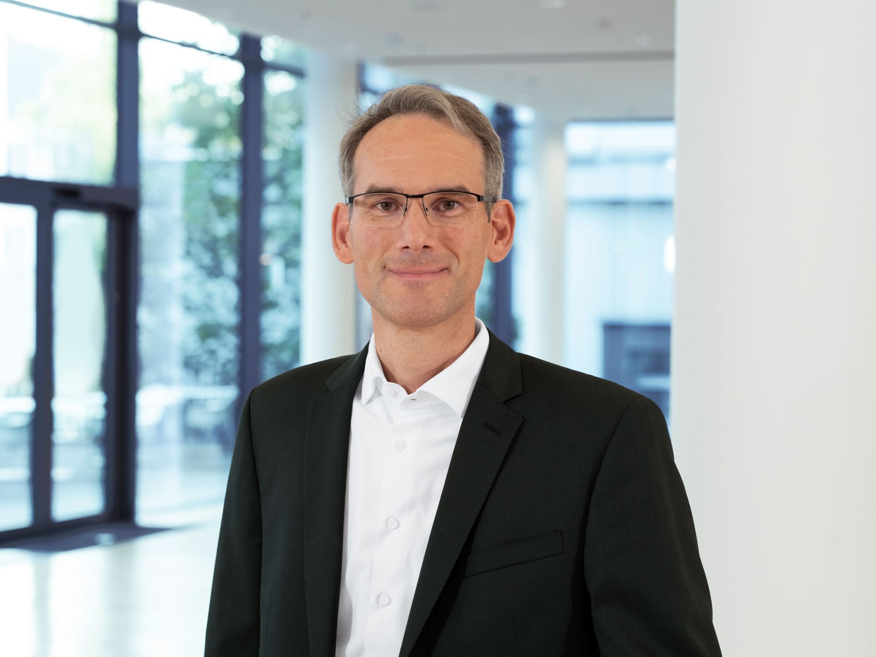 Dr. Markus Weber Member of the Executive Board of the ZEISS Group