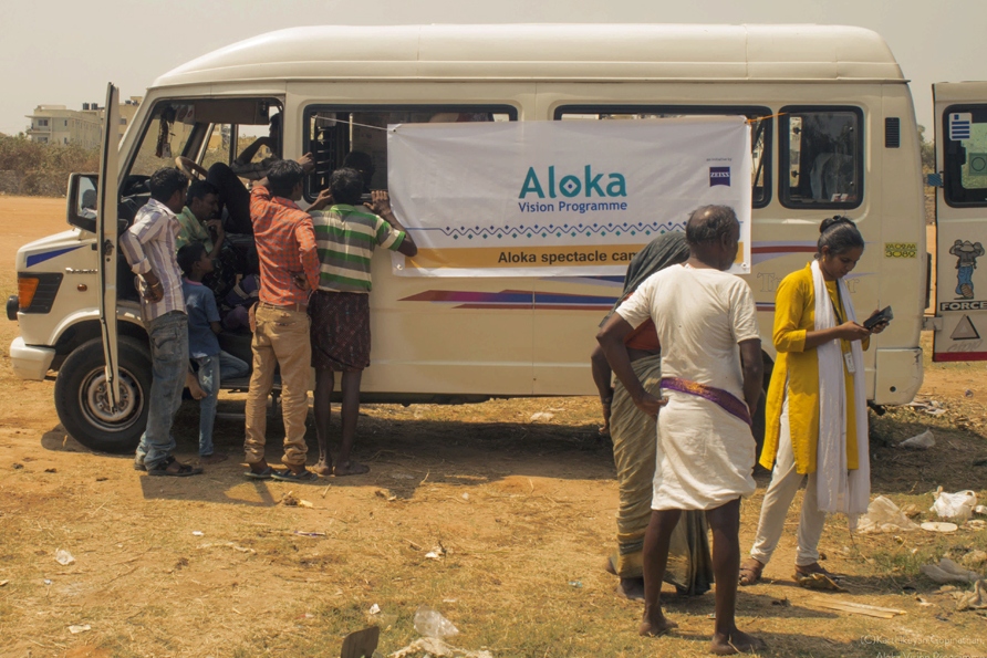 Aloka vision programme people with bus