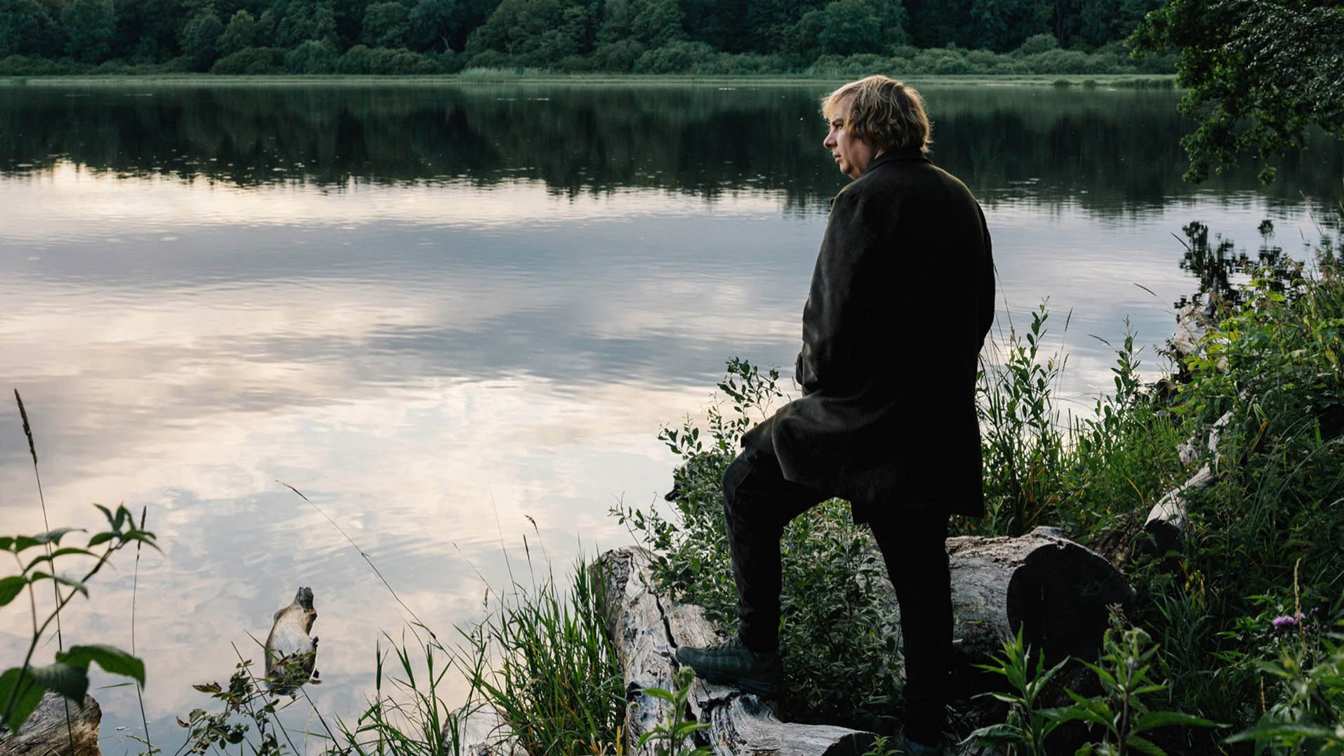 Dominik Eulberg is a DJ, biologist and bird-watcher