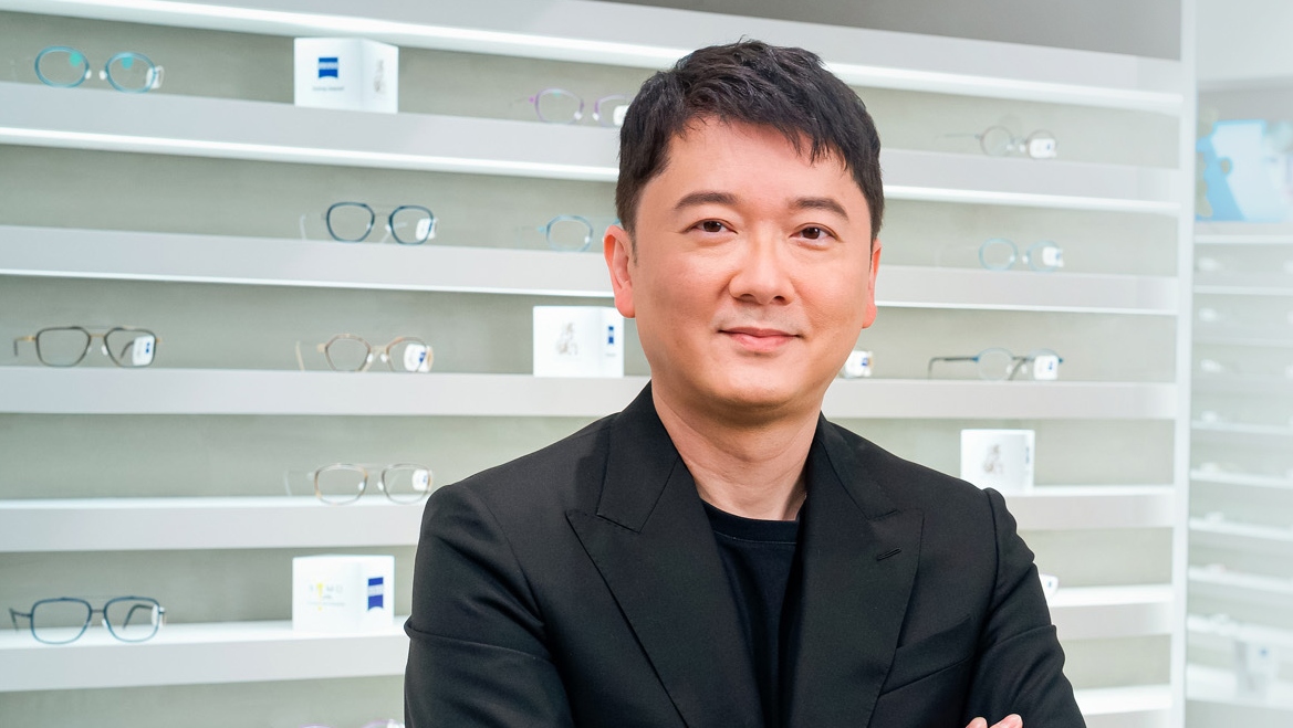 Interview with founder and CEO of PUYI OPTICAL, Jeffery Yau.