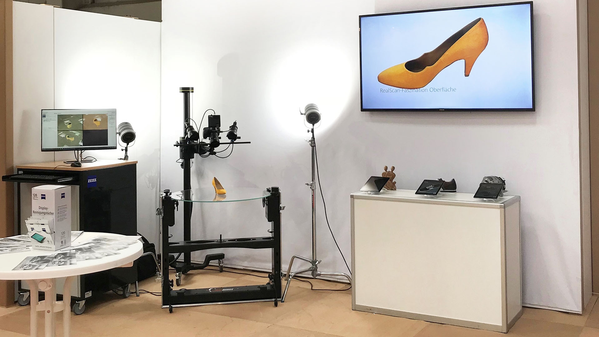 Photorealistic 3D models: ZEISS presents its first-ever photorealistic 3D scanner and 3D scan service at Hannover Messe.