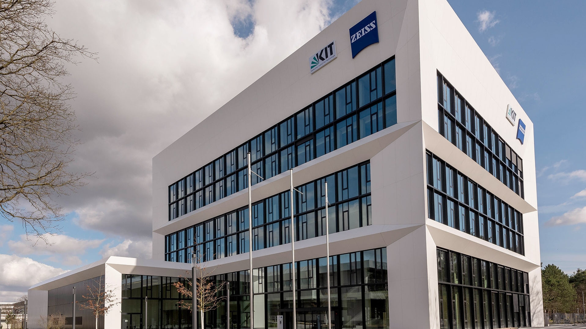 The ZEISS Innovation Hub @ KIT on the North Campus of the Karlsruhe Institute of Technology (KIT).