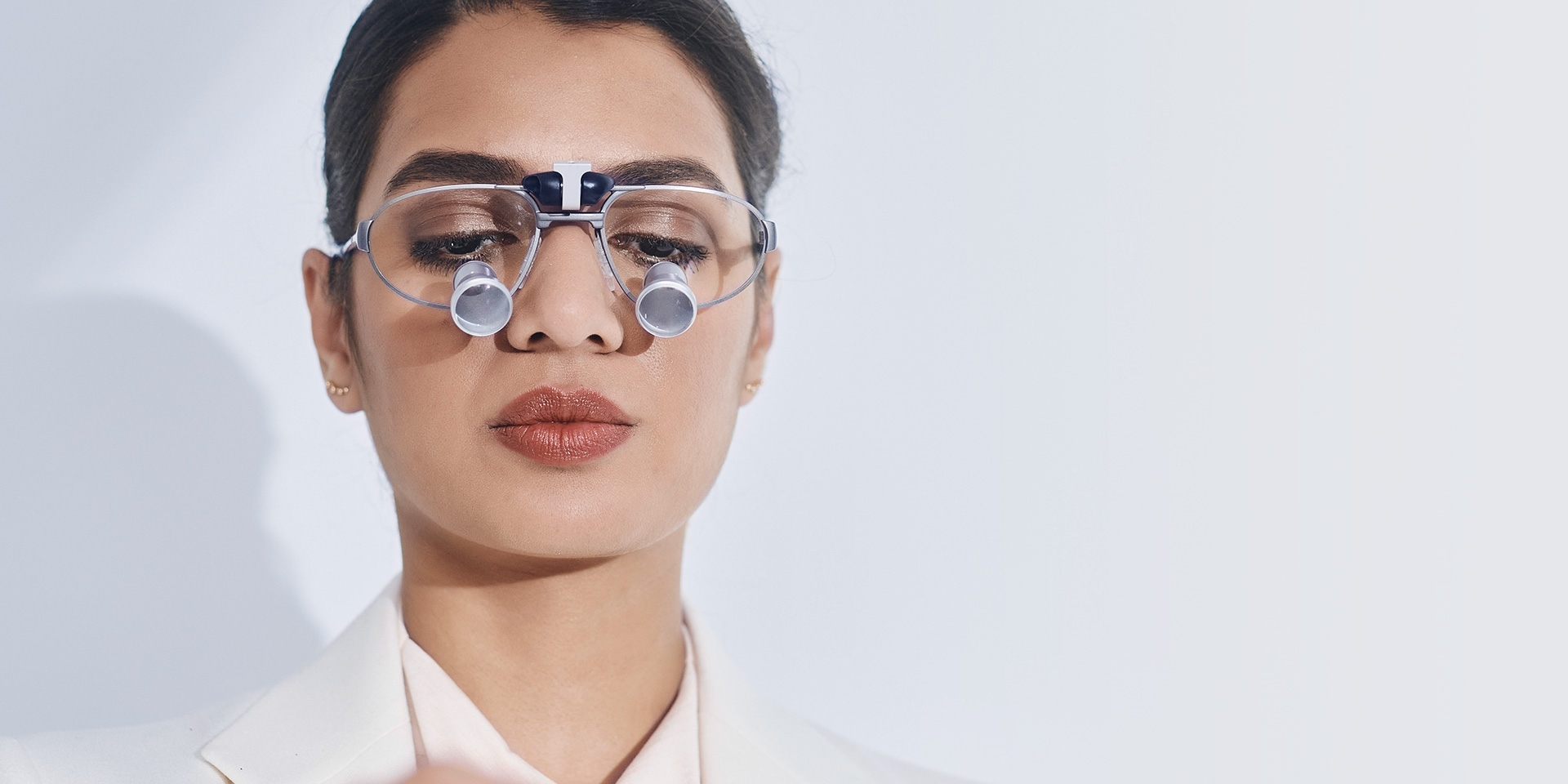 Lupas EyeMag Pro ::: Sistemas ópticos profesionales ::: DEI S.R.L.