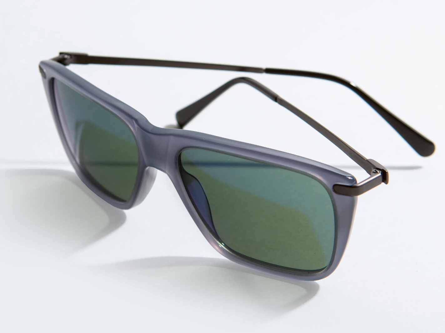 Sunglasses for driving (mid-range to high light intensity)